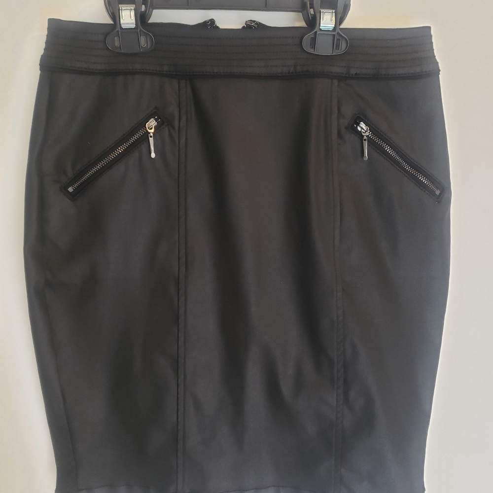 NWOT WHBM denim coated pencil skirt 0 - Picture 3 of 4